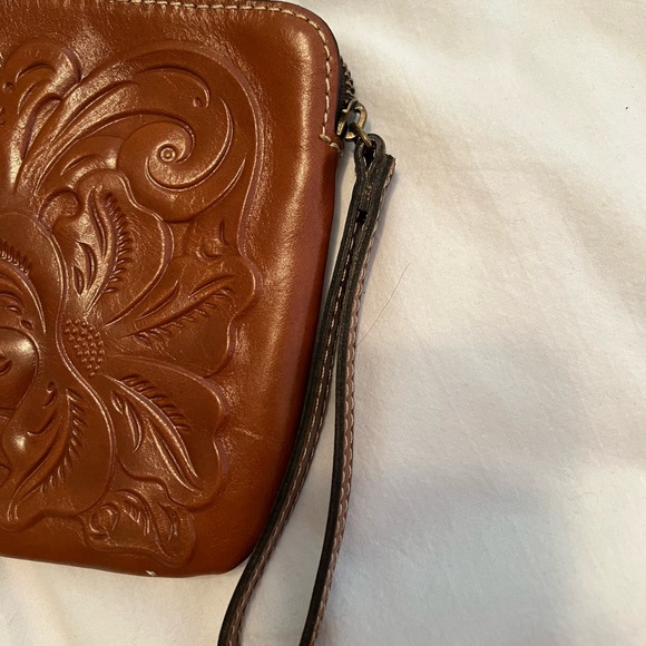 NWOT Patricia Nash Handmade Genuine Leather Wallet-Wristlet-Clutch - Picture 3 of 7